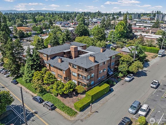 5th image of 15525 6th Avenue SW #14
