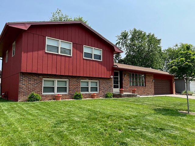 2nd image of 108 Riss Dr
