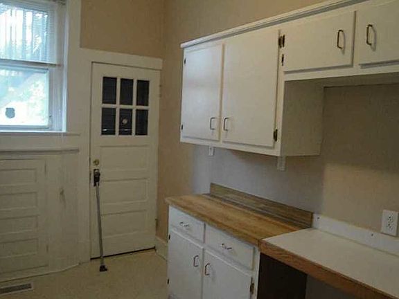 5th image of 511-A Hampton Pl
