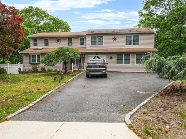 404 Bicycle Path, Port Jefferson, NY 11776