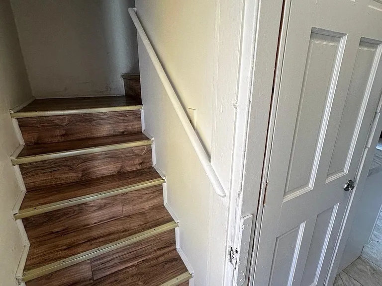 569 Winthrop Ave #2 — Photo 24