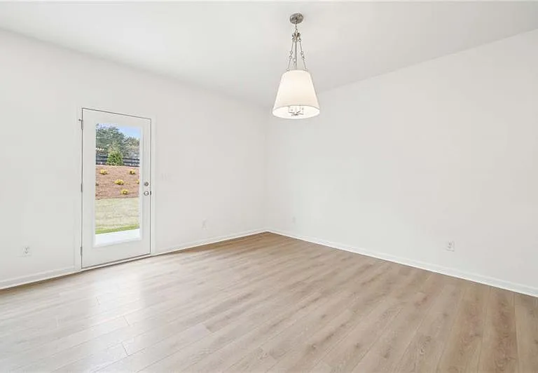 320 Silverleaf Trl — Photo 7