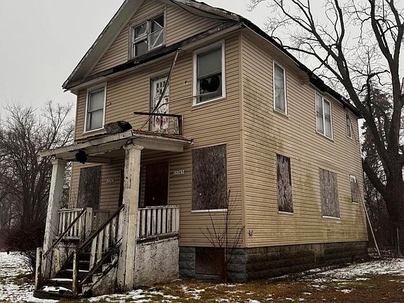 3rd image of 15743 Joslyn St