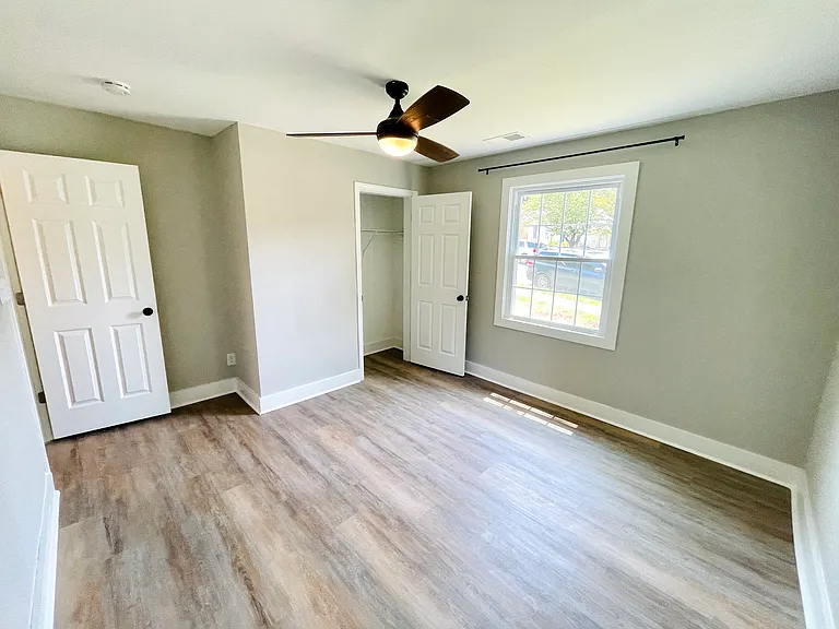 1937 Hinshaw Ave — Photo 6