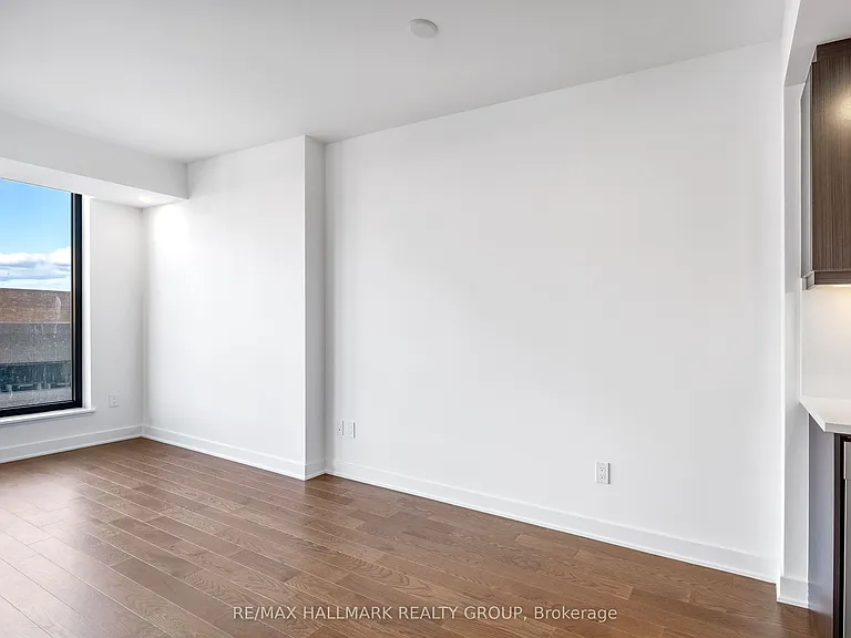 340 Queen St #1403 — Photo 21