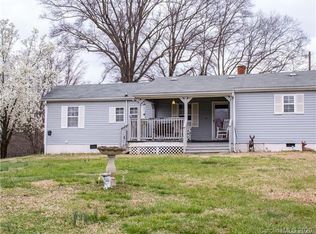 201 Quartz Dr, Harrisburg, NC 28075