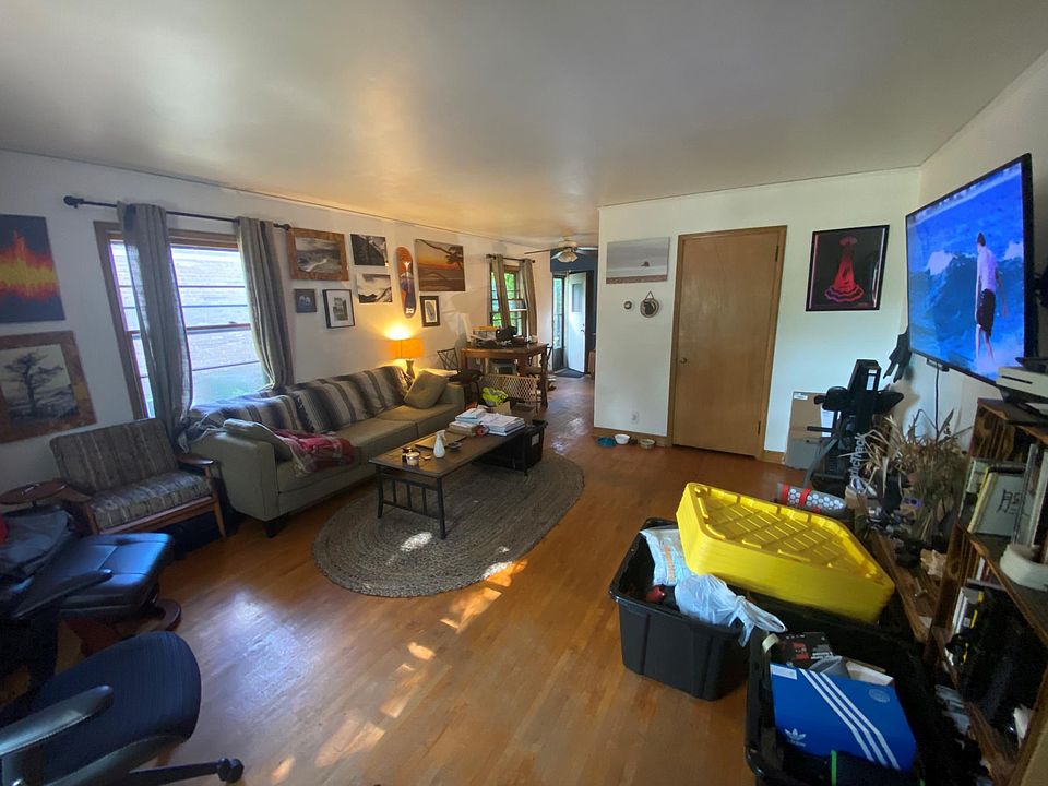 1st image of 848 23rd Ave SE