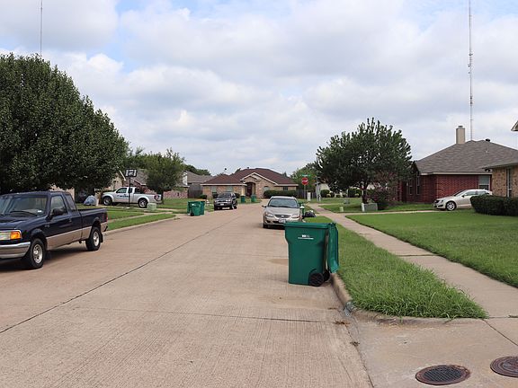 4th image of 908 Red Oak Trails