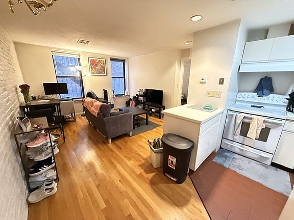 2nd image of 12 Greenough Ln APT 305