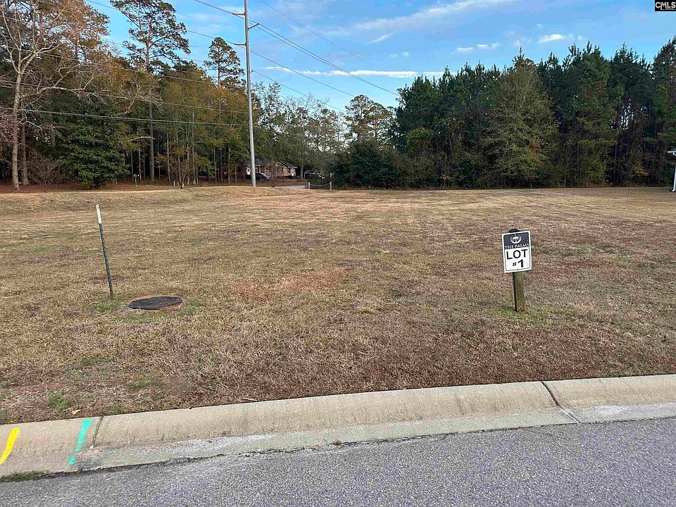 1st image of 111 Sago Palm Dr #1