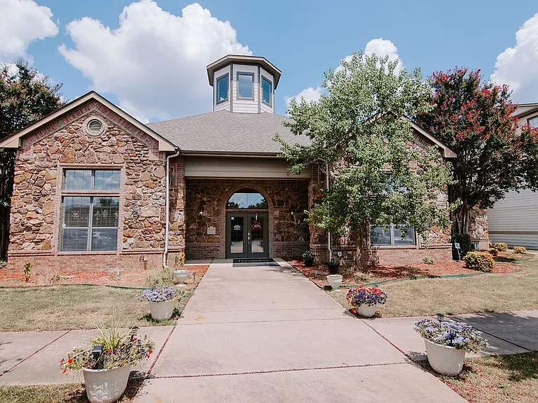 Hometowne at Conway — Photo 19