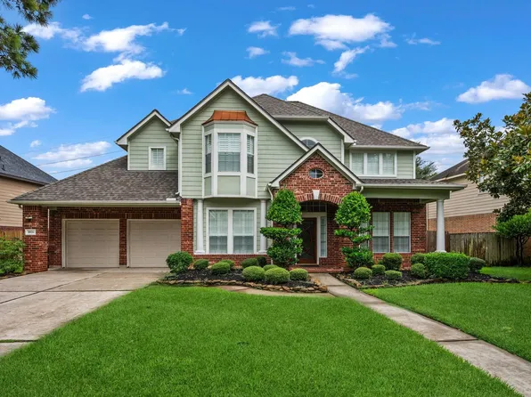 8026 Trophy Place Dr, Humble, TX 77346
