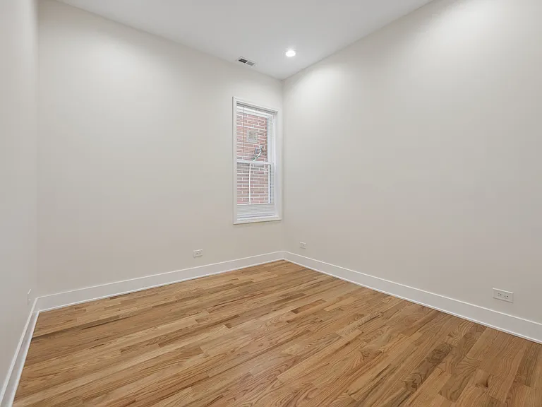 2002 W Huron St #1F — Photo 16