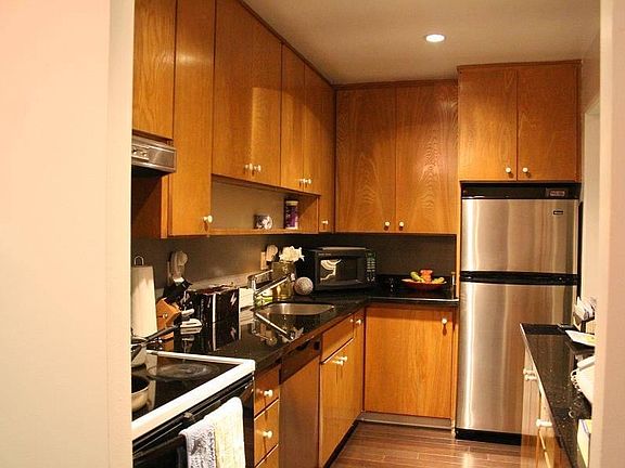 4th image of 815 N Humboldt St APT 205