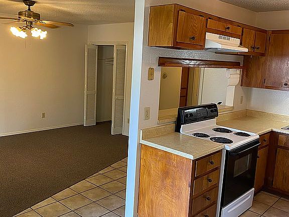 3rd image of 114 Lady Bird Ln APT 1