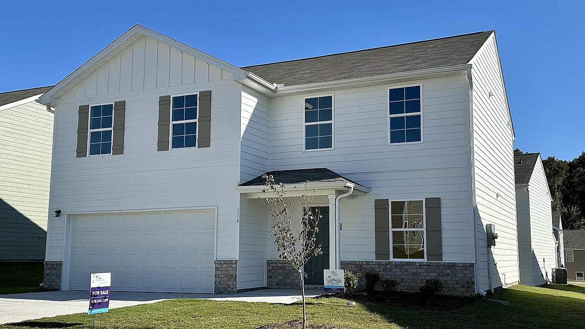 4 bed, 2.5 bath, 2100 sqft, $2,195 — Photo 3