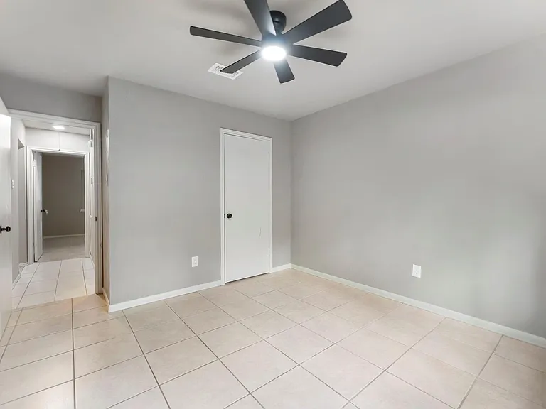 1010 E Red Cedar Cir — Photo 9