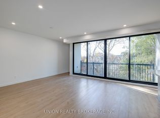 506 Scarborough Rd #2, Toronto, ON M4E 3N2