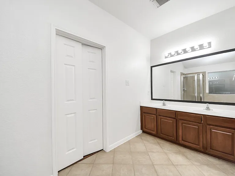 2412 Appian Way — Photo 31