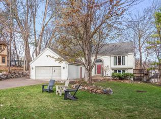 17400 Comet Cir, Minnetonka, MN 55345