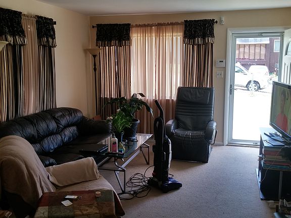 4th image of 1260 Fairbanks Ave