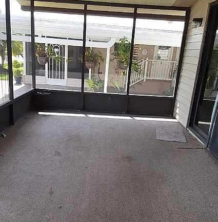 Front screened lanai