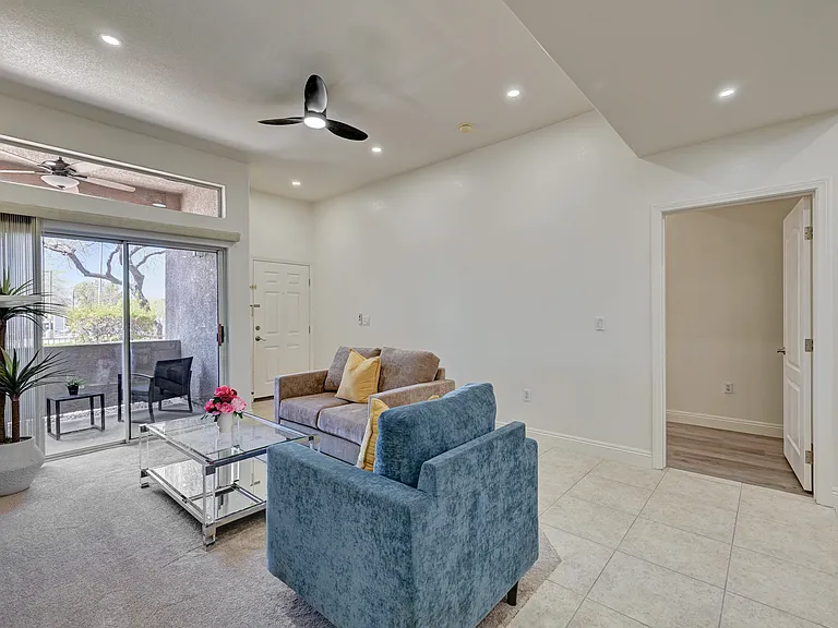 2305 W Horizon Ridge Pkwy #1512 — Photo 32