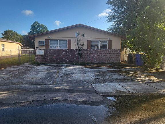 2nd image of 2440 Hayes Street