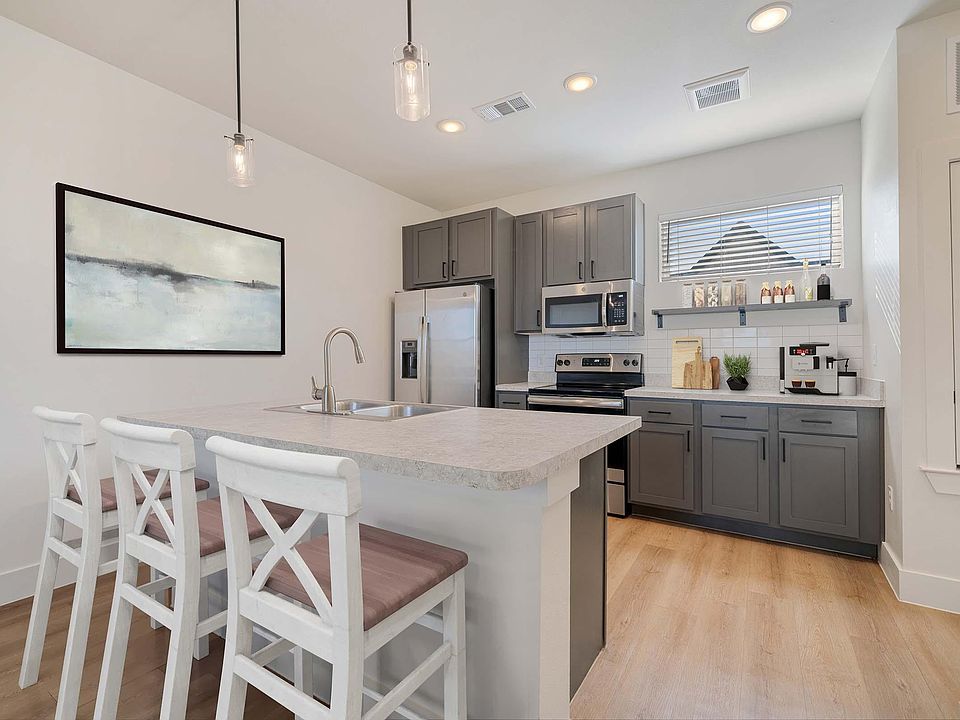 1st image of 4801 NE Zac Lentz Pkwy #28536