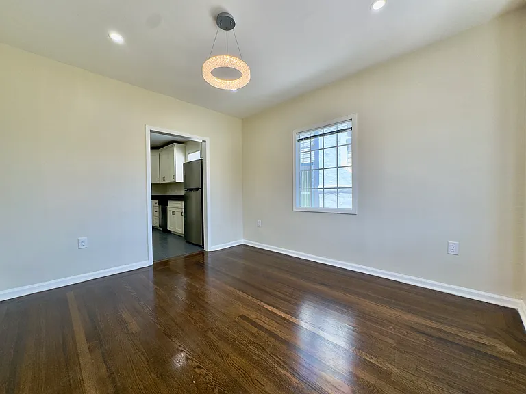 1833 108th Ave — Photo 16