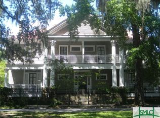 8 W 37th St, Savannah, GA 31401
