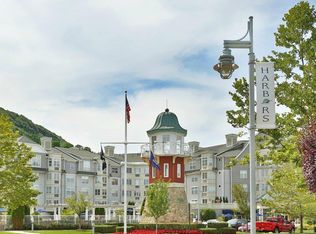 1114 Round Pointe Dr, Haverstraw, NY 10927