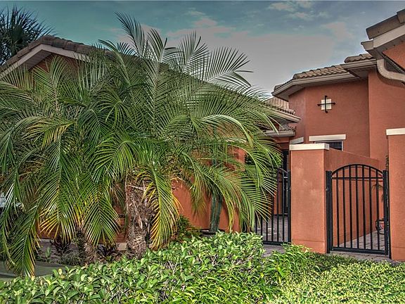 2nd image of 2538 Palm Tree Dr