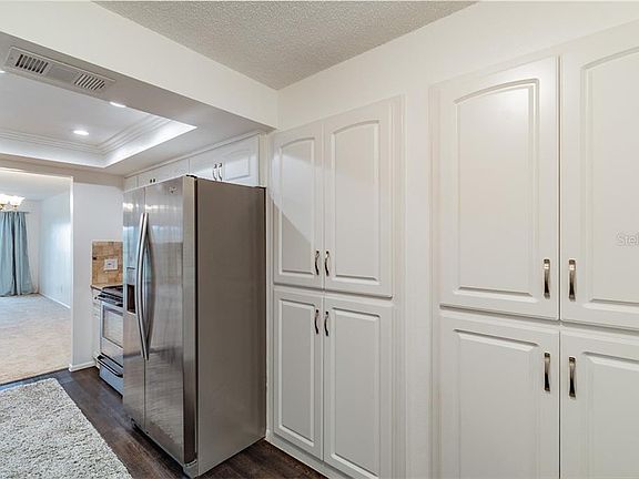 4th image of 5849 Park St N APT 401