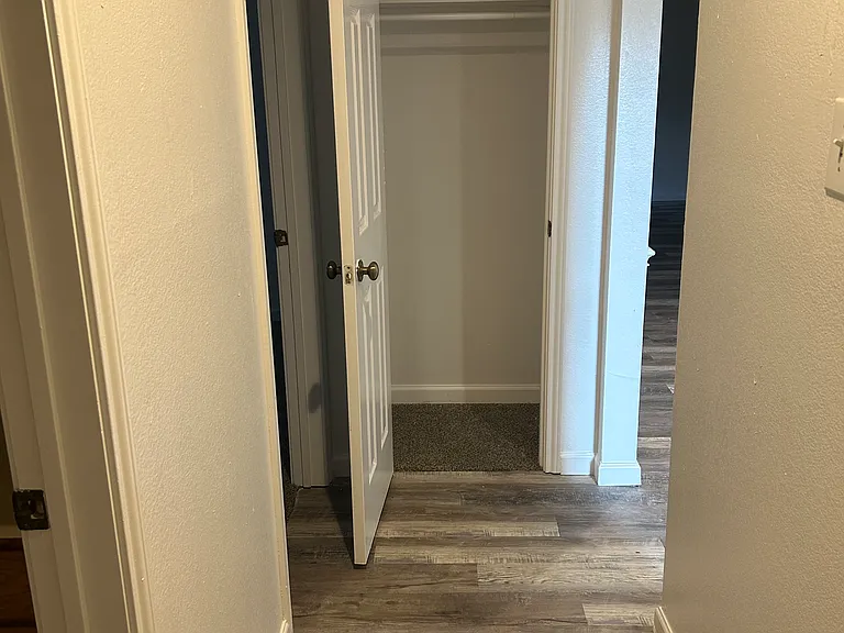 801 Summit Dr — Photo 13
