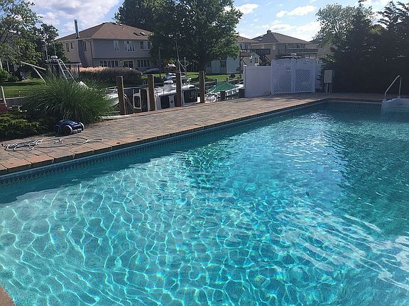 2nd image of 61 Cedar Point Dr