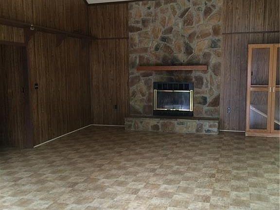 4th image of 18067 Northview Cir