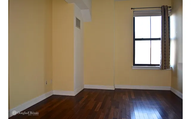 Rented by Douglas Elliman | media 26