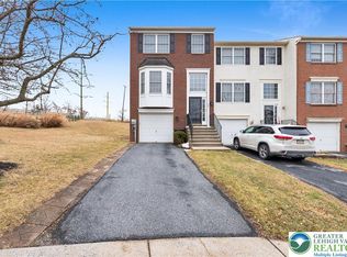 307 S Oak St, Freemansburg, PA 18017