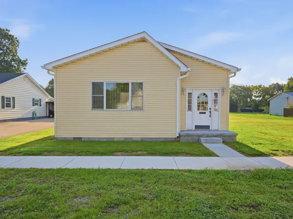 813 N 11th St, Elwood, IN 46036
