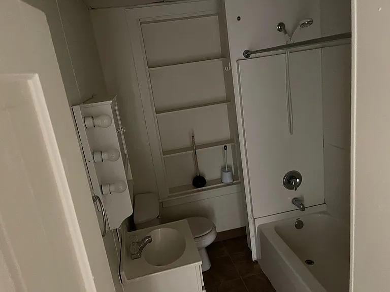 20 N Washington St #2 — Photo 14