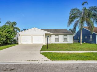 5071 Dalewood Ln, Lake Worth, FL 33467