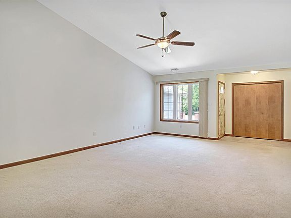 3rd image of 3636 Franklin Ave
