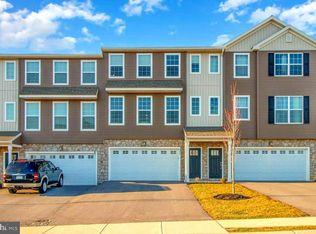 577 Brook Shire Ct, Mechanicsburg, PA 17055