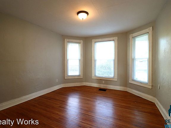 3rd image of 2651 South St