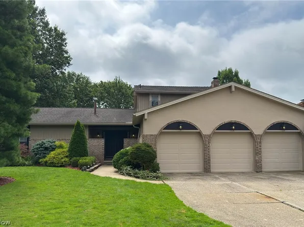 3466 Clover Dr, Brunswick, OH 44212