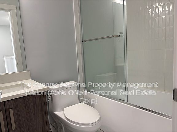 4th image of 1001 Stockwell Ave Unit 3