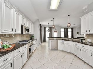 2802 Creek Bend Dr, Friendswood, TX 77546