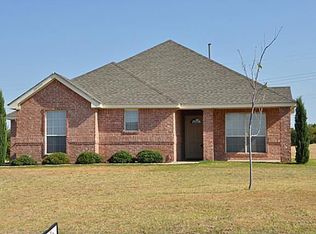 140 Star Point Ln, Weatherford, TX 76088