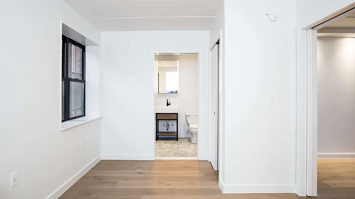 Rented by Nooklyn NYC LLC | media 21
